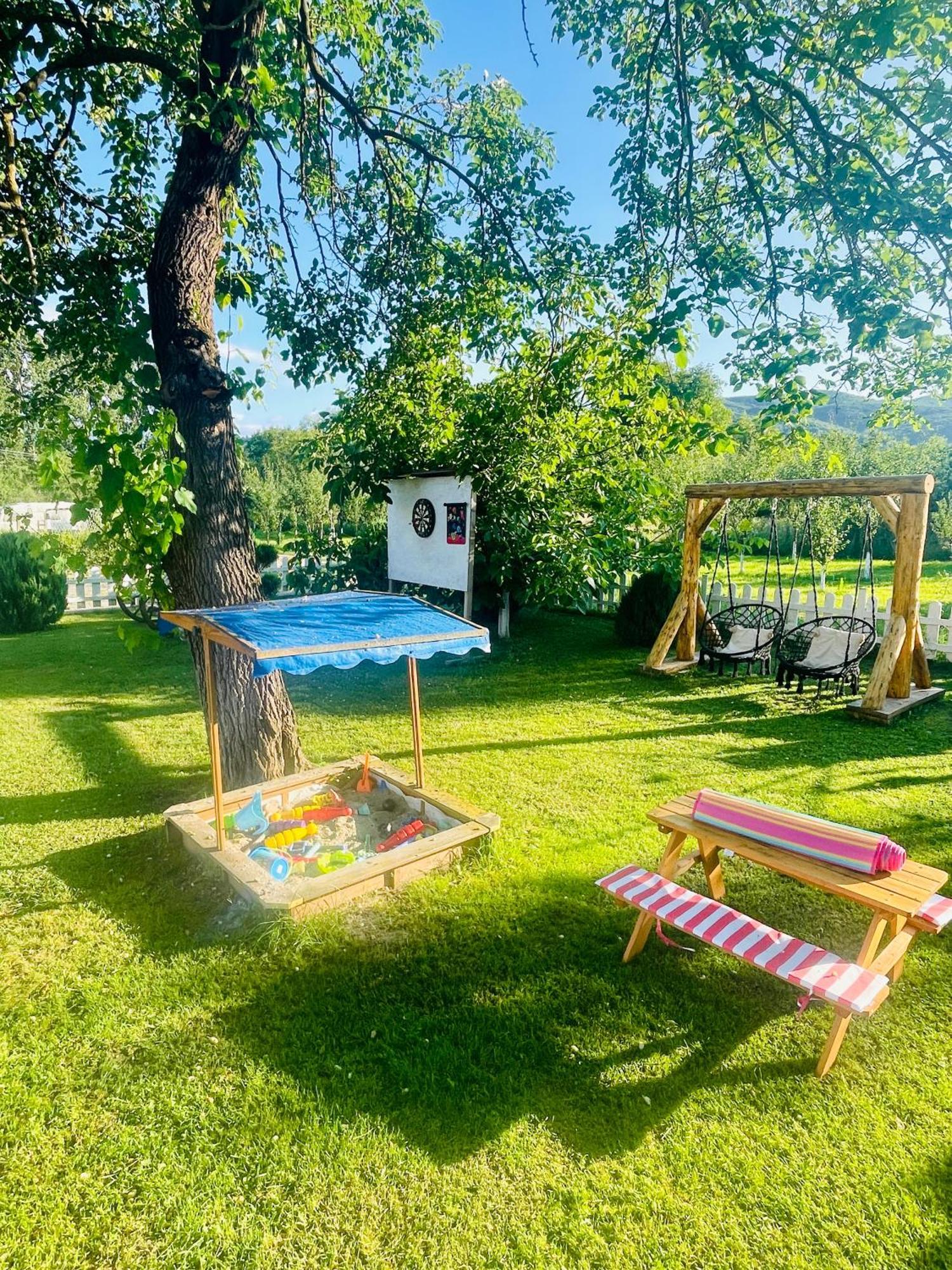 Casa De Sub Deal Densus Bagian luar foto